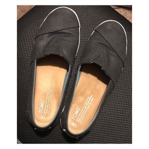 Toms slip ons